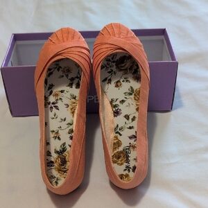 Xappeal Peach Pleated Flats with Floral Insole